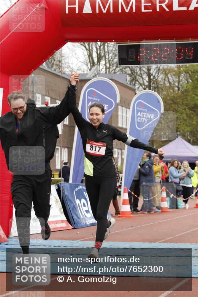 13.04.2025 - Hammer Lauf A. Gomolzig http://msf.ph/oto/7652300 13.04.2025 13:22:02 Ziel 817, 818 meine-sportfotos.de