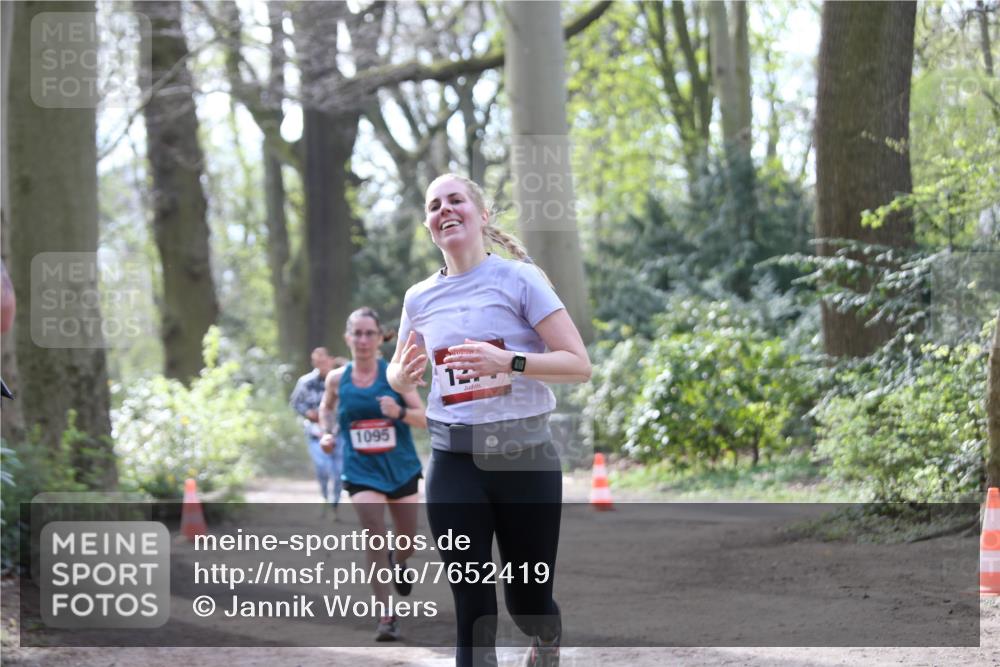 13.04.2025 - Hammer Lauf Jannik Wohlers http://msf.ph/oto/7652419 13.04.2025 10:44:14 Laufen 1095 meine-sportfotos.de
