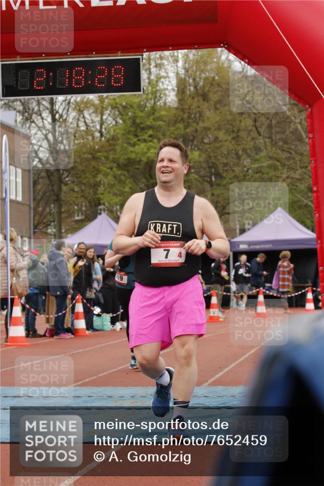 13.04.2025 - Hammer Lauf A. Gomolzig http://msf.ph/oto/7652459 13.04.2025 13:18:27 Ziel 7, 319, 433 meine-sportfotos.de