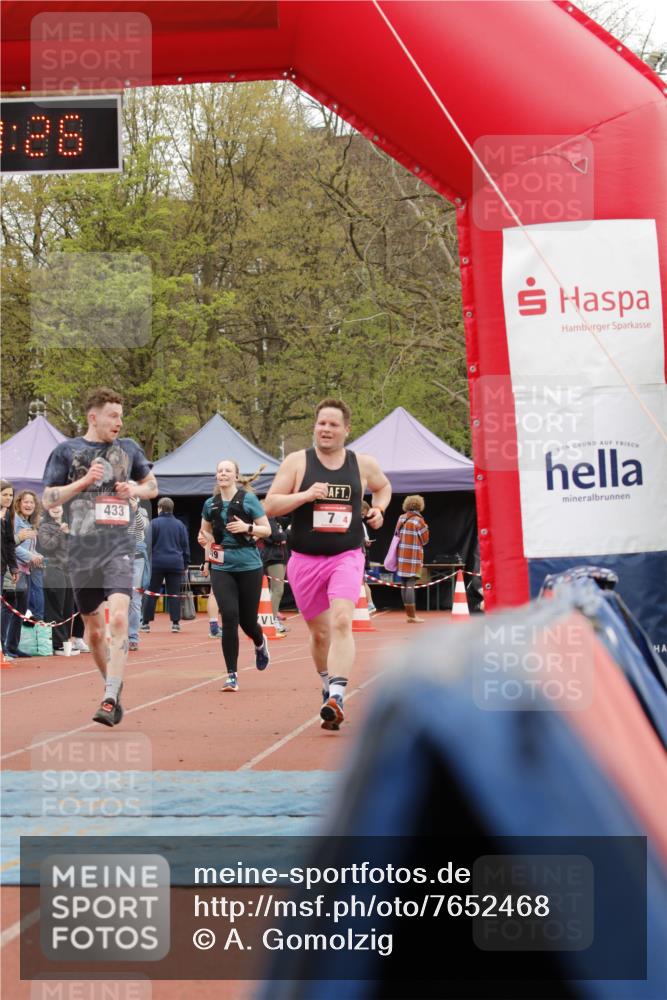 13.04.2025 - Hammer Lauf A. Gomolzig http://msf.ph/oto/7652468 13.04.2025 13:18:24 Ziel 7, 271, 319, 327, 433 meine-sportfotos.de