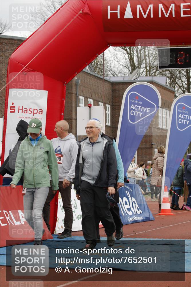 13.04.2025 - Hammer Lauf A. Gomolzig http://msf.ph/oto/7652501 13.04.2025 13:18:05 Ziel 2002, 2003, 2004 meine-sportfotos.de