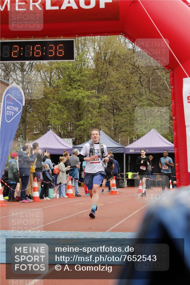 13.04.2025 - Hammer Lauf A. Gomolzig http://msf.ph/oto/7652543 13.04.2025 13:16:35 Ziel 1939 meine-sportfotos.de