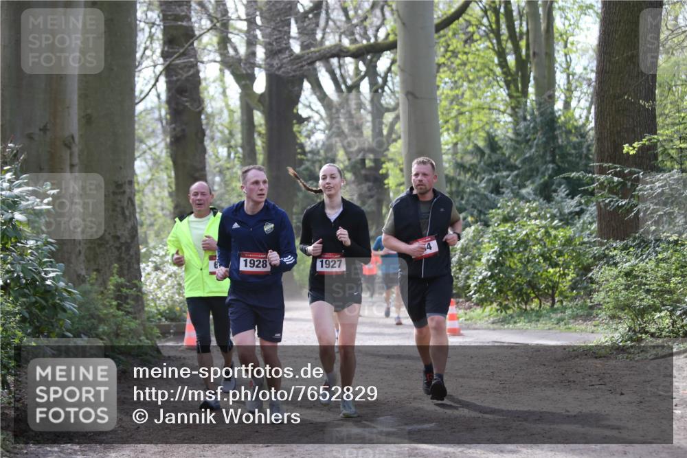 13.04.2025 - Hammer Lauf Jannik Wohlers http://msf.ph/oto/7652829 13.04.2025 10:42:22 Laufen 4, 1928, 1927 meine-sportfotos.de