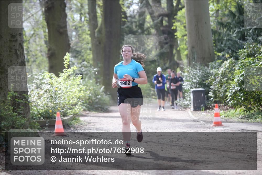 13.04.2025 - Hammer Lauf Jannik Wohlers http://msf.ph/oto/7652908 13.04.2025 10:42:07 Laufen 1982 meine-sportfotos.de