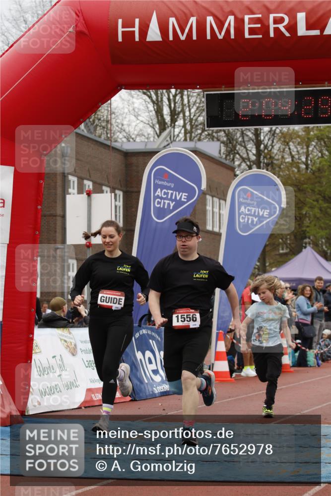 13.04.2025 - Hammer Lauf A. Gomolzig http://msf.ph/oto/7652978 13.04.2025 13:04:27 Ziel 8, 1556, 1593, 1594 meine-sportfotos.de