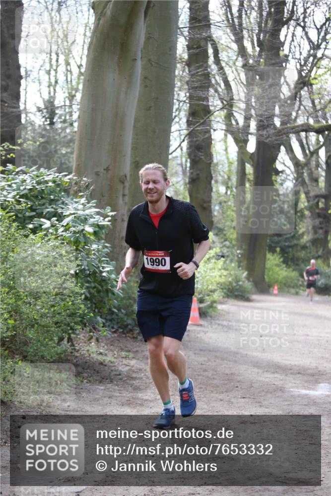 13.04.2025 - Hammer Lauf Jannik Wohlers http://msf.ph/oto/7653332 13.04.2025 10:40:28 Laufen 1990 meine-sportfotos.de