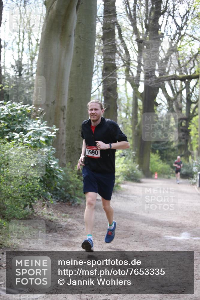 13.04.2025 - Hammer Lauf Jannik Wohlers http://msf.ph/oto/7653335 13.04.2025 10:40:27 Laufen 1990 meine-sportfotos.de