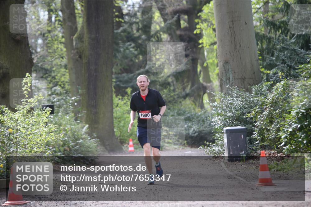 13.04.2025 - Hammer Lauf Jannik Wohlers http://msf.ph/oto/7653347 13.04.2025 10:40:23 Laufen 1990 meine-sportfotos.de