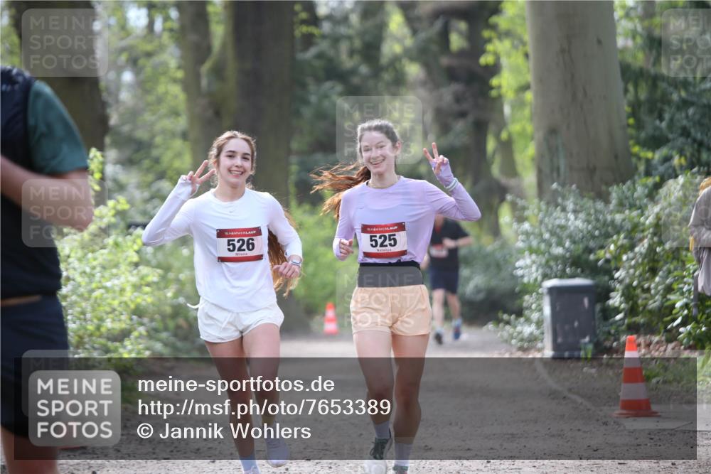 13.04.2025 - Hammer Lauf Jannik Wohlers http://msf.ph/oto/7653389 13.04.2025 10:40:18 Laufen 15, 526, 525 meine-sportfotos.de