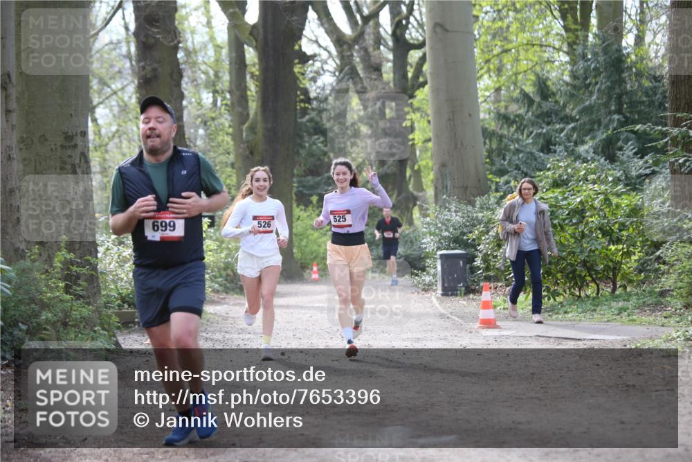 13.04.2025 - Hammer Lauf Jannik Wohlers http://msf.ph/oto/7653396 13.04.2025 10:40:18 Laufen 699, 526, 525 meine-sportfotos.de