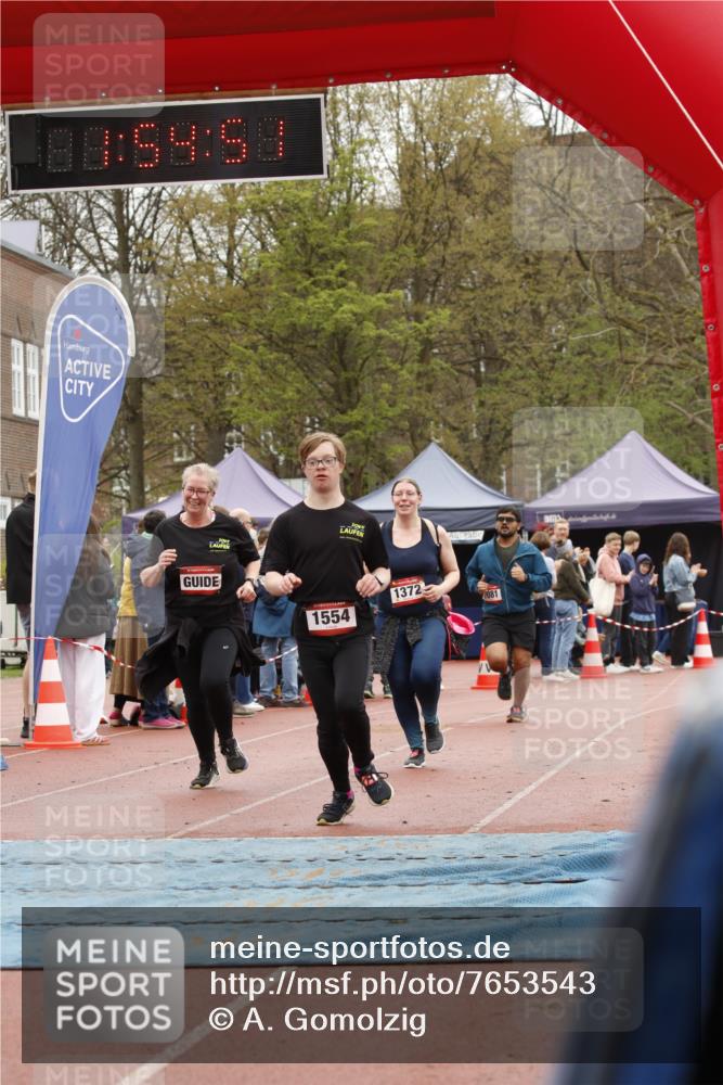 13.04.2025 - Hammer Lauf A. Gomolzig http://msf.ph/oto/7653543 13.04.2025 12:54:49 Ziel 231, 1081, 1372, 1554 meine-sportfotos.de