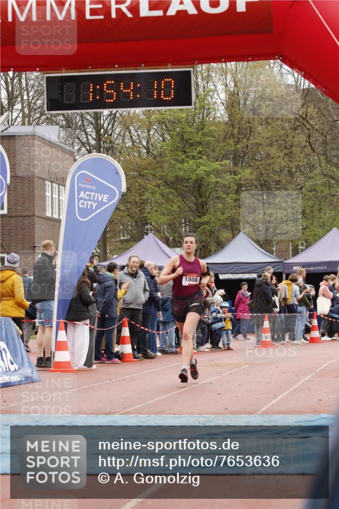 13.04.2025 - Hammer Lauf A. Gomolzig http://msf.ph/oto/7653636 13.04.2025 12:54:08 Ziel 384, 670, 1808 meine-sportfotos.de