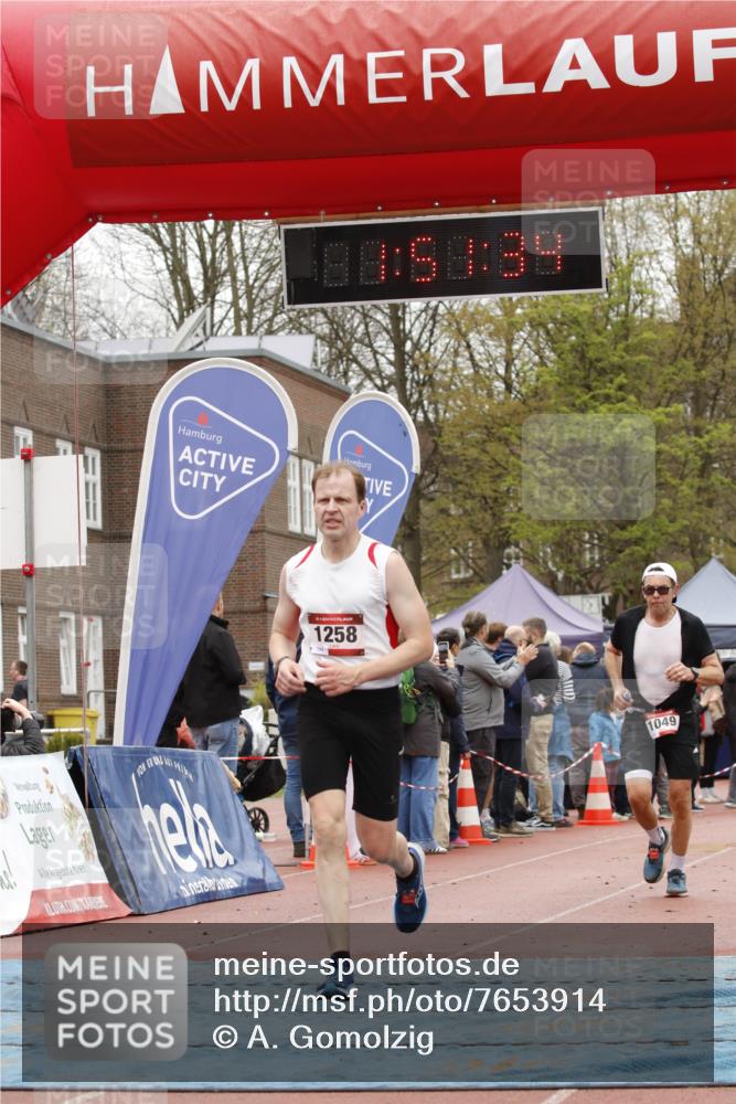 13.04.2025 - Hammer Lauf A. Gomolzig http://msf.ph/oto/7653914 13.04.2025 12:51:32 Ziel 1049, 1258 meine-sportfotos.de