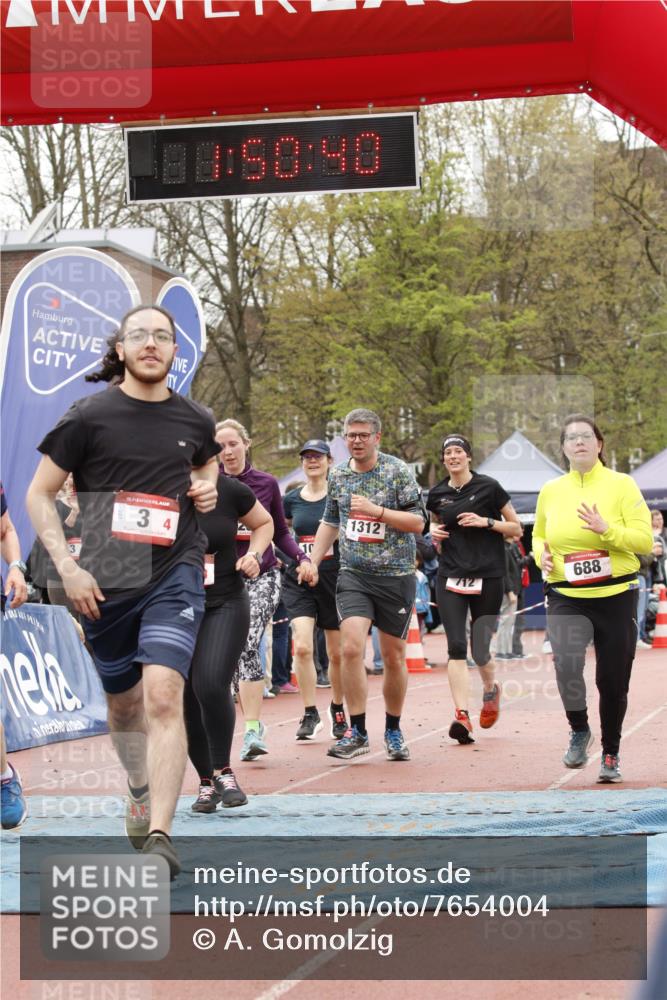 13.04.2025 - Hammer Lauf A. Gomolzig http://msf.ph/oto/7654004 13.04.2025 12:50:39 Ziel 3, 161, 688, 712, 771, 1000, 1289, 1312 meine-sportfotos.de