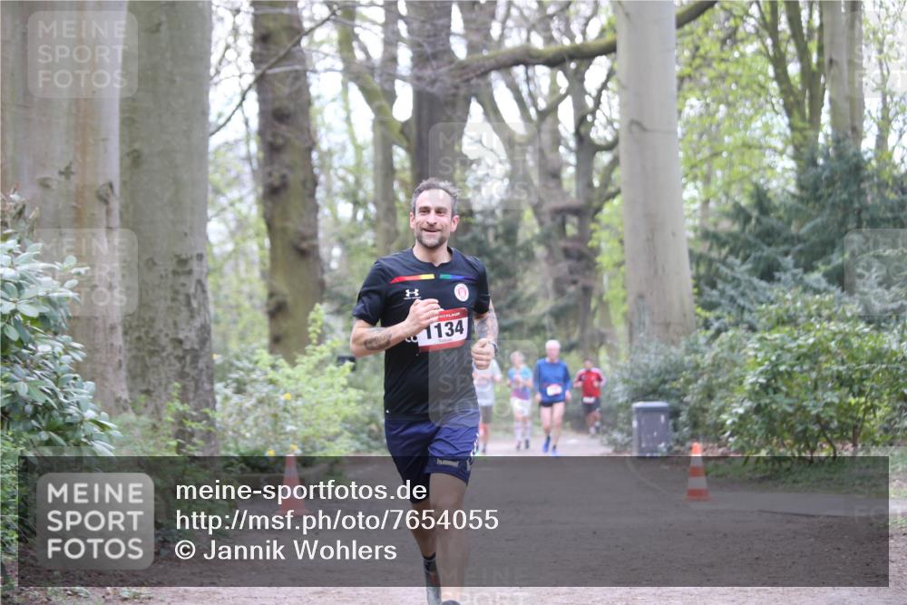 13.04.2025 - Hammer Lauf Jannik Wohlers http://msf.ph/oto/7654055 13.04.2025 10:37:04 Laufen 1134 meine-sportfotos.de