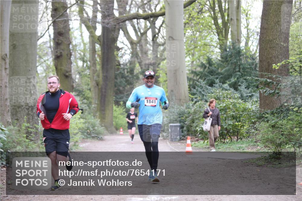 13.04.2025 - Hammer Lauf Jannik Wohlers http://msf.ph/oto/7654171 13.04.2025 10:36:25 Laufen 1841 meine-sportfotos.de