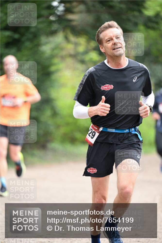 13.04.2025 - Hammer Lauf Dr. Thomas Lammeyer http://msf.ph/oto/7654199 13.04.2025 10:33:50 Laufen 29 meine-sportfotos.de