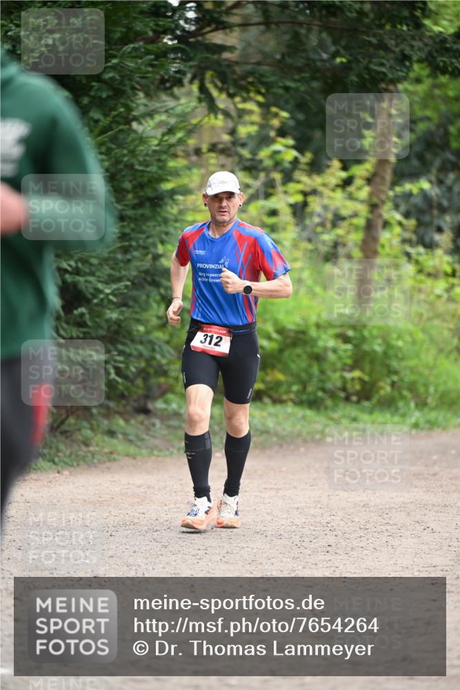 13.04.2025 - Hammer Lauf Dr. Thomas Lammeyer http://msf.ph/oto/7654264 13.04.2025 10:33:58 Laufen 312 meine-sportfotos.de