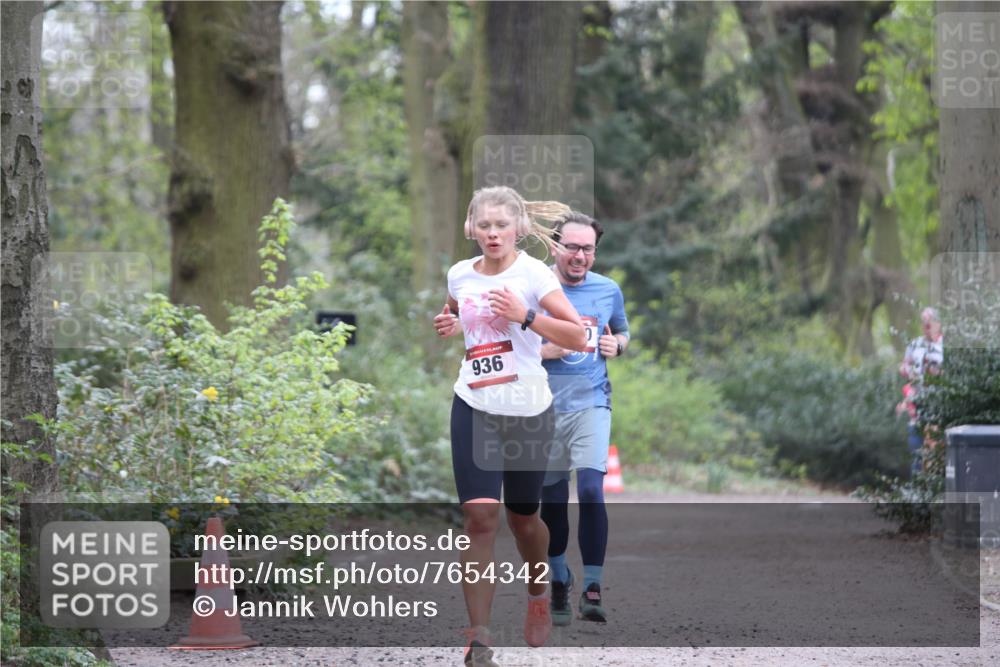 13.04.2025 - Hammer Lauf Jannik Wohlers http://msf.ph/oto/7654342 13.04.2025 10:35:36 Laufen 936 meine-sportfotos.de