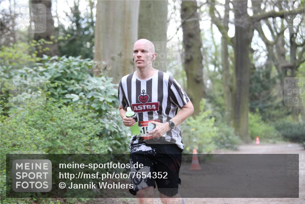 13.04.2025 - Hammer Lauf Jannik Wohlers http://msf.ph/oto/7654352 13.04.2025 10:35:14 Laufen 1 meine-sportfotos.de