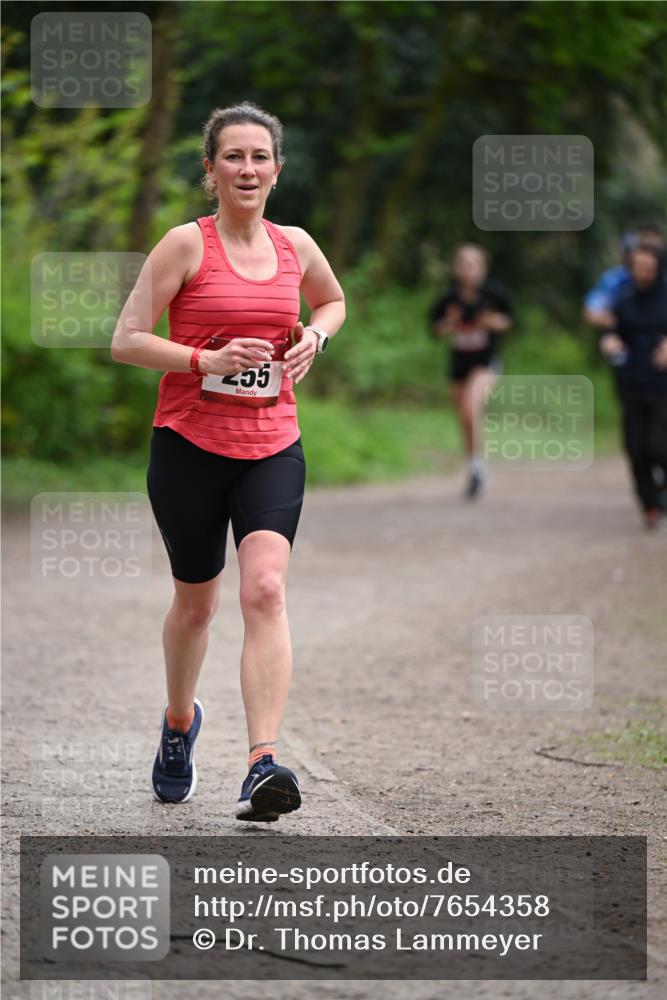 13.04.2025 - Hammer Lauf Dr. Thomas Lammeyer http://msf.ph/oto/7654358 13.04.2025 10:34:16 Laufen 255 meine-sportfotos.de