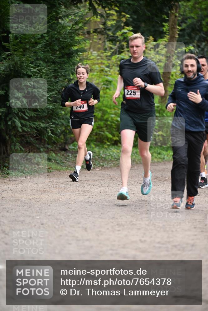 13.04.2025 - Hammer Lauf Dr. Thomas Lammeyer http://msf.ph/oto/7654378 13.04.2025 10:34:20 Laufen 740, 225 meine-sportfotos.de