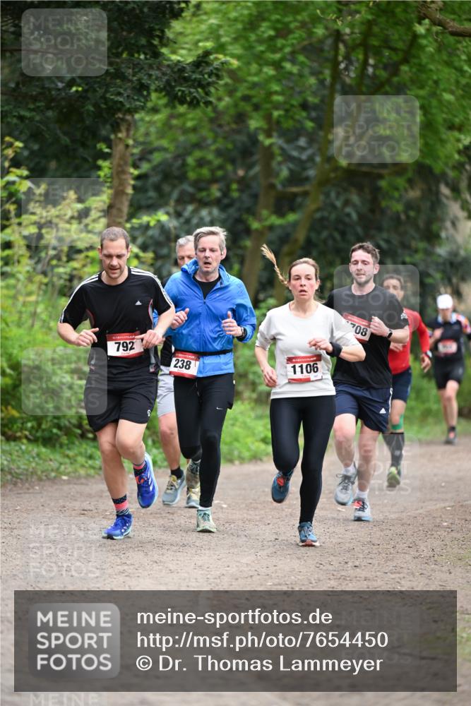 13.04.2025 - Hammer Lauf Dr. Thomas Lammeyer http://msf.ph/oto/7654450 13.04.2025 10:34:42 Laufen 792, 238, 1106, 708 meine-sportfotos.de