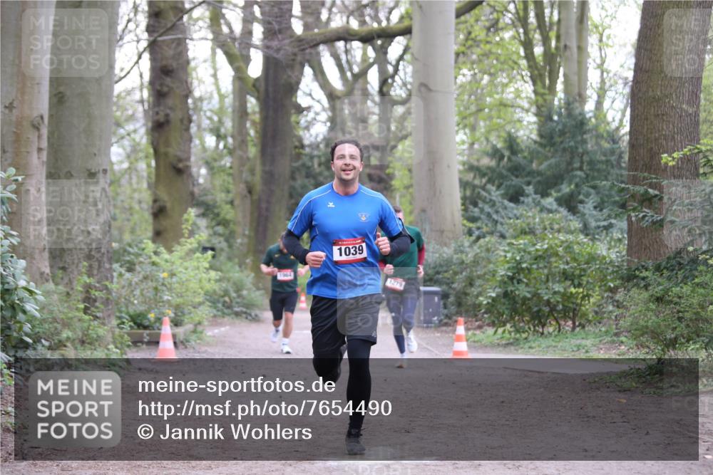 13.04.2025 - Hammer Lauf Jannik Wohlers http://msf.ph/oto/7654490 13.04.2025 10:34:25 Laufen 1039, 1279 meine-sportfotos.de