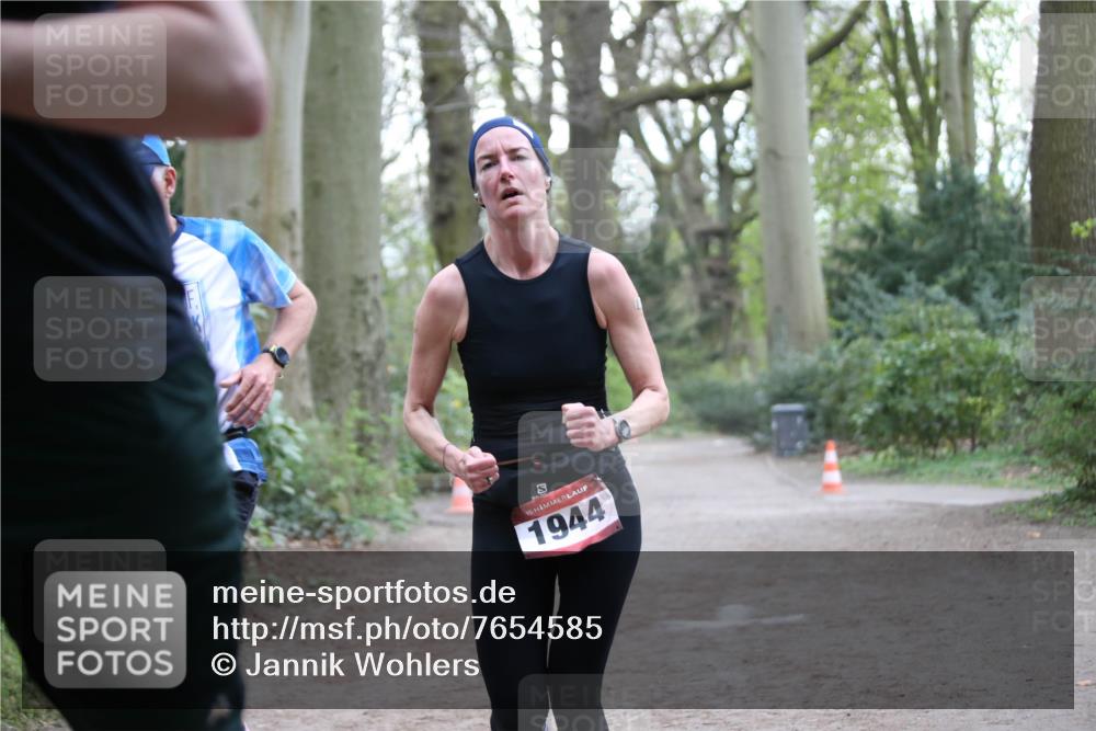 13.04.2025 - Hammer Lauf Jannik Wohlers http://msf.ph/oto/7654585 13.04.2025 10:33:39 Laufen 15, 1944 meine-sportfotos.de