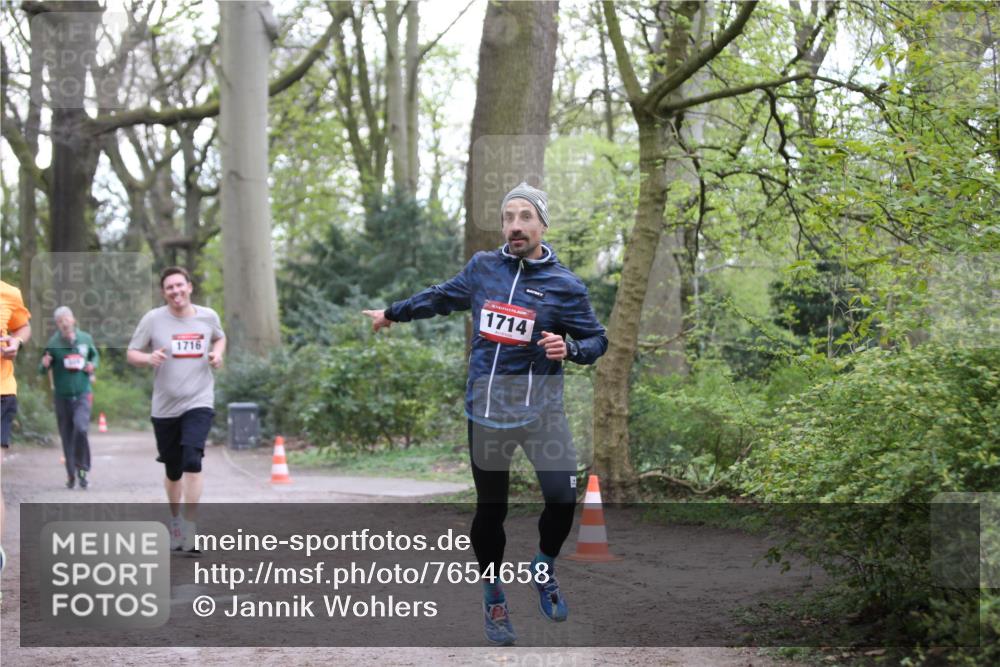 13.04.2025 - Hammer Lauf Jannik Wohlers http://msf.ph/oto/7654658 13.04.2025 10:33:06 Laufen 1716, 1714 meine-sportfotos.de