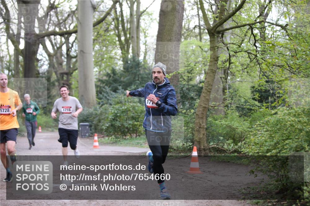13.04.2025 - Hammer Lauf Jannik Wohlers http://msf.ph/oto/7654660 13.04.2025 10:33:06 Laufen 1728, 1716 meine-sportfotos.de
