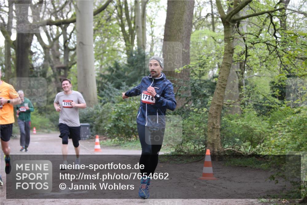 13.04.2025 - Hammer Lauf Jannik Wohlers http://msf.ph/oto/7654662 13.04.2025 10:33:06 Laufen 1710, 1714 meine-sportfotos.de