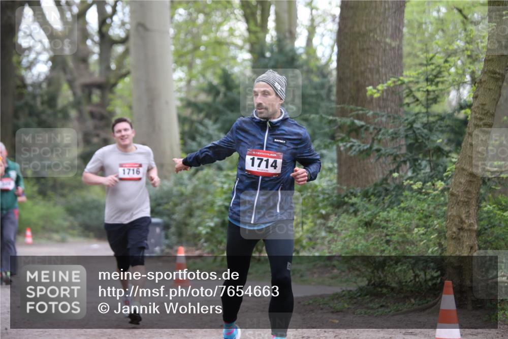 13.04.2025 - Hammer Lauf Jannik Wohlers http://msf.ph/oto/7654663 13.04.2025 10:33:06 Laufen 378, 1716, 15, 1714 meine-sportfotos.de