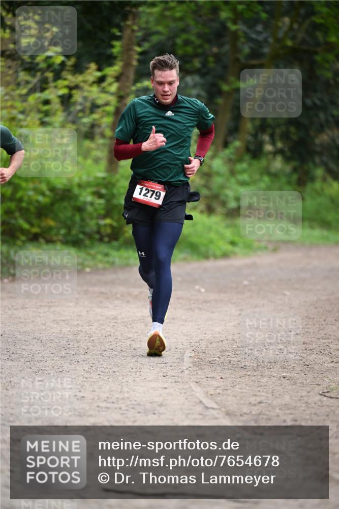 13.04.2025 - Hammer Lauf Dr. Thomas Lammeyer http://msf.ph/oto/7654678 13.04.2025 10:35:14 Laufen 1279 meine-sportfotos.de