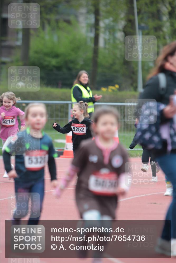 13.04.2025 - Hammer Lauf A. Gomolzig http://msf.ph/oto/7654736 13.04.2025 09:02:12 Ziel  meine-sportfotos.de