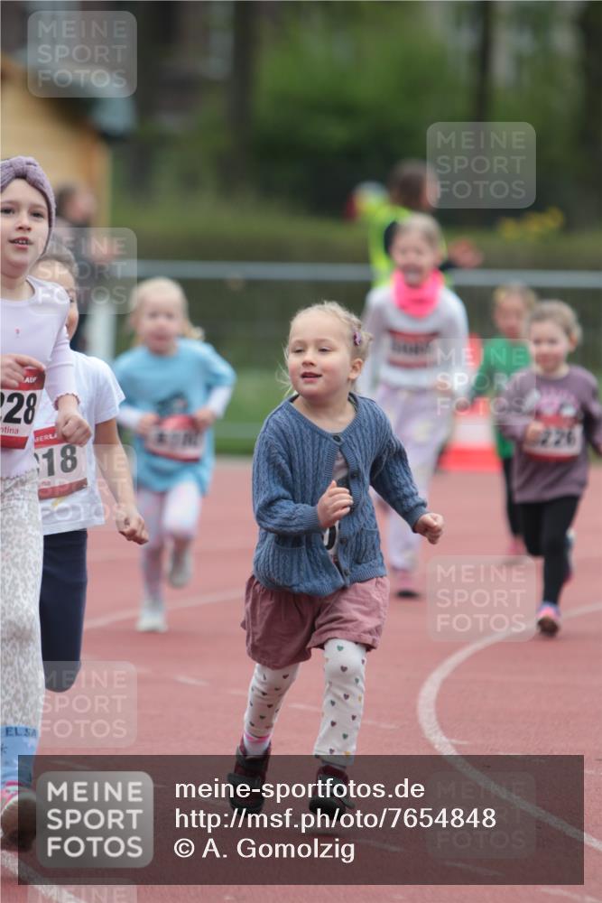 13.04.2025 - Hammer Lauf A. Gomolzig http://msf.ph/oto/7654848 13.04.2025 09:02:42 Ziel  meine-sportfotos.de