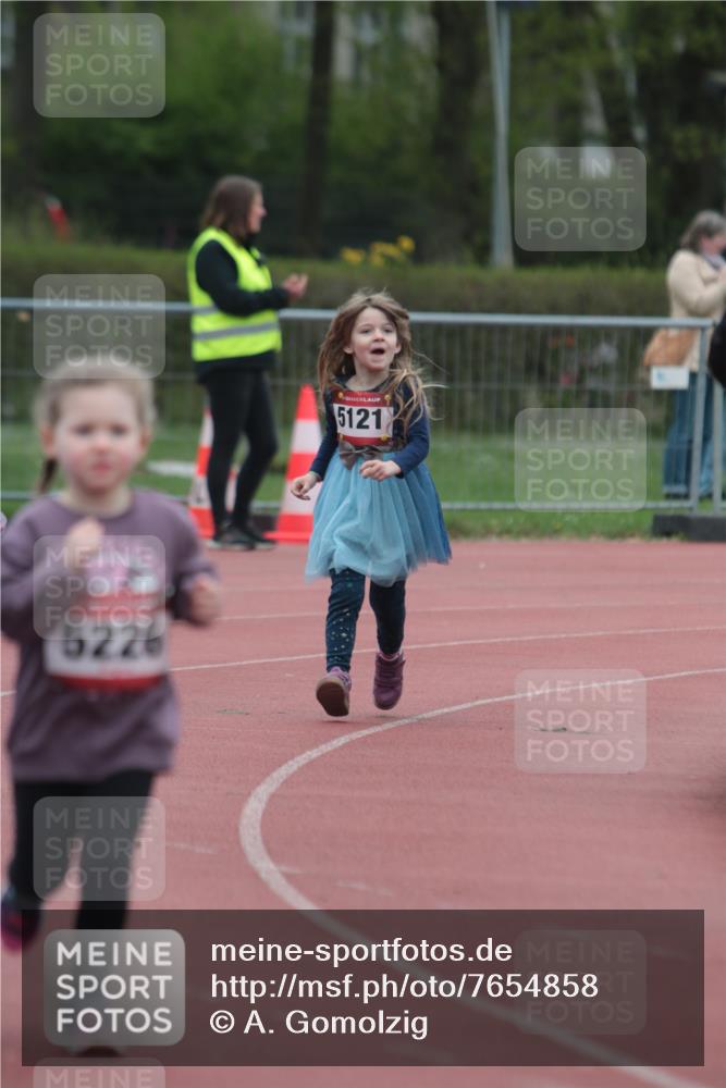 13.04.2025 - Hammer Lauf A. Gomolzig http://msf.ph/oto/7654858 13.04.2025 09:02:46 Ziel  meine-sportfotos.de
