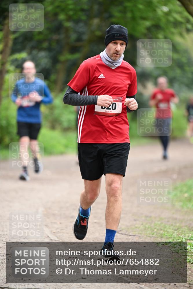 13.04.2025 - Hammer Lauf Dr. Thomas Lammeyer http://msf.ph/oto/7654882 13.04.2025 10:35:32 Laufen 20 meine-sportfotos.de