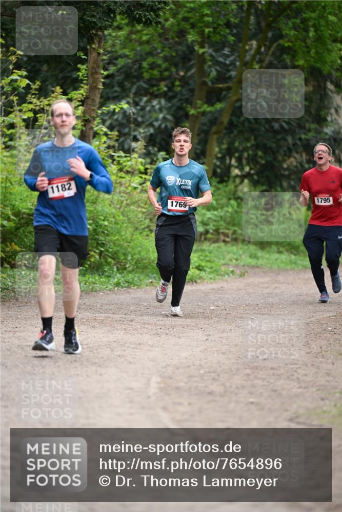 13.04.2025 - Hammer Lauf Dr. Thomas Lammeyer http://msf.ph/oto/7654896 13.04.2025 10:35:33 Laufen 1182, 0, 7, 1769, 1795 meine-sportfotos.de