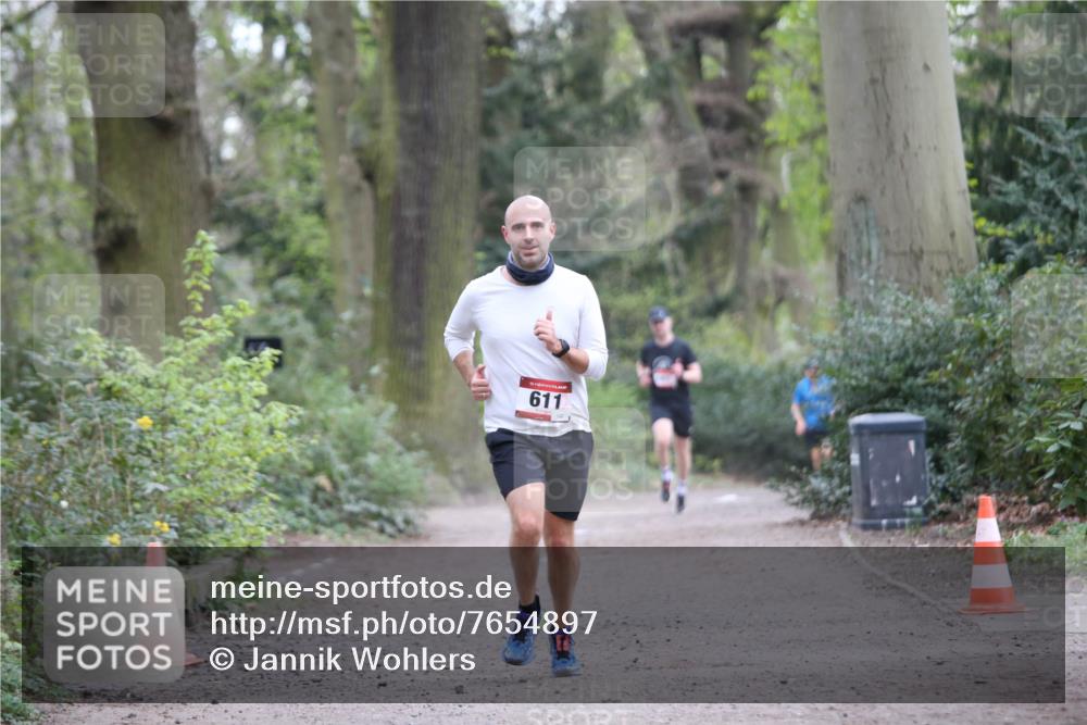 13.04.2025 - Hammer Lauf Jannik Wohlers http://msf.ph/oto/7654897 13.04.2025 10:31:40 Laufen 611 meine-sportfotos.de