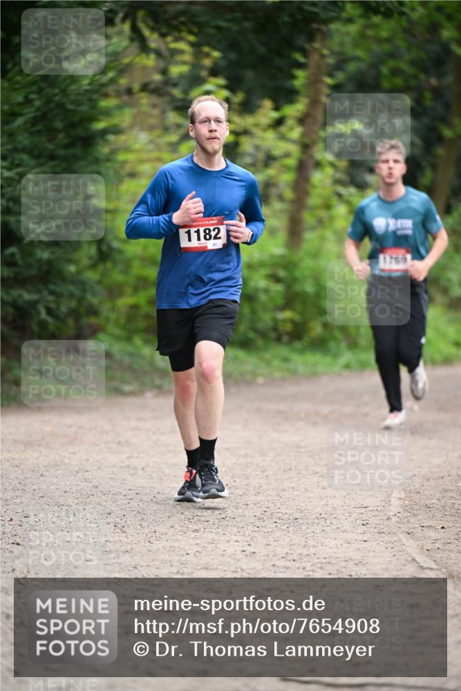 13.04.2025 - Hammer Lauf Dr. Thomas Lammeyer http://msf.ph/oto/7654908 13.04.2025 10:35:34 Laufen 1182, 97, 1769 meine-sportfotos.de