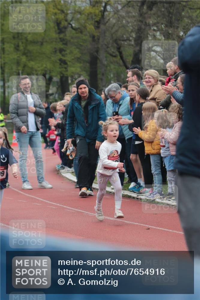 13.04.2025 - Hammer Lauf A. Gomolzig http://msf.ph/oto/7654916 13.04.2025 09:03:30 Ziel  meine-sportfotos.de