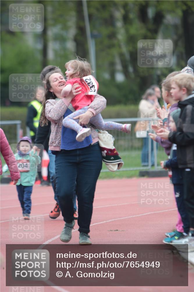 13.04.2025 - Hammer Lauf A. Gomolzig http://msf.ph/oto/7654949 13.04.2025 09:03:47 Ziel  meine-sportfotos.de