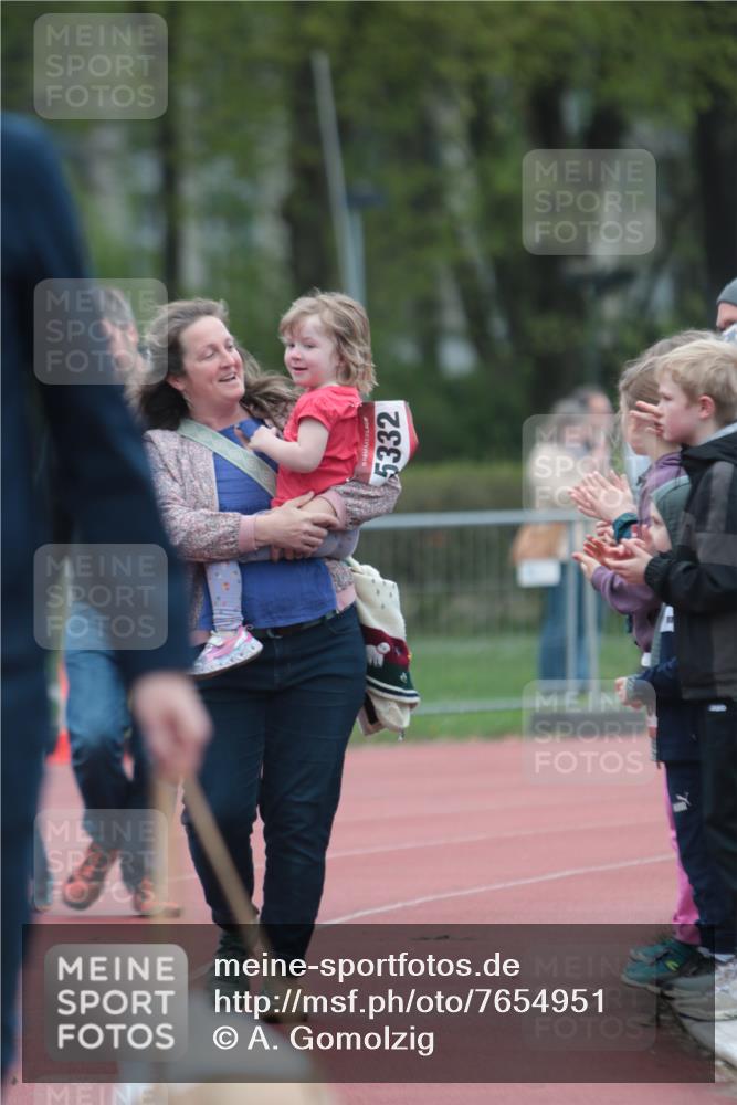 13.04.2025 - Hammer Lauf A. Gomolzig http://msf.ph/oto/7654951 13.04.2025 09:03:47 Ziel  meine-sportfotos.de