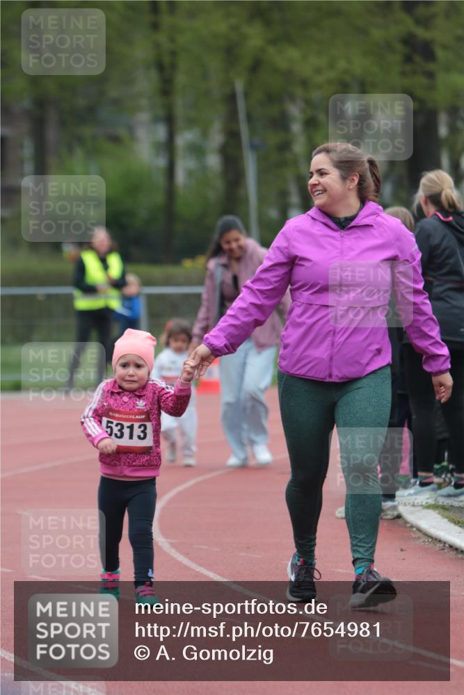 13.04.2025 - Hammer Lauf A. Gomolzig http://msf.ph/oto/7654981 13.04.2025 09:04:24 Ziel  meine-sportfotos.de