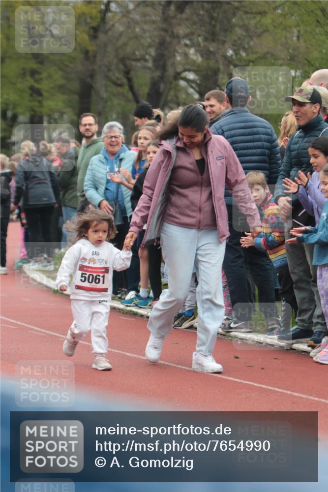 13.04.2025 - Hammer Lauf A. Gomolzig http://msf.ph/oto/7654990 13.04.2025 09:04:33 Ziel  meine-sportfotos.de