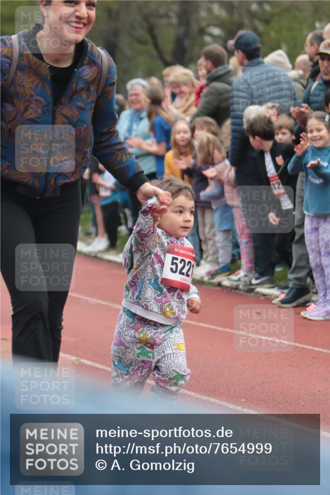 13.04.2025 - Hammer Lauf A. Gomolzig http://msf.ph/oto/7654999 13.04.2025 09:05:24 Ziel  meine-sportfotos.de