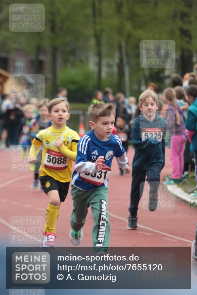13.04.2025 - Hammer Lauf A. Gomolzig http://msf.ph/oto/7655120 13.04.2025 09:10:40 Ziel  meine-sportfotos.de