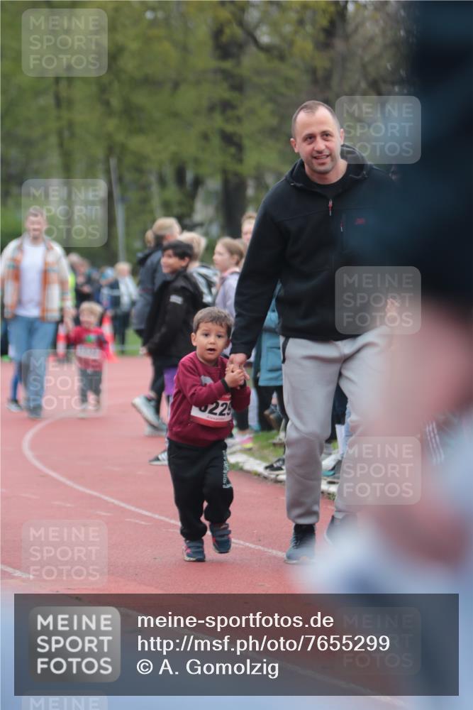 13.04.2025 - Hammer Lauf A. Gomolzig http://msf.ph/oto/7655299 13.04.2025 09:12:17 Ziel  meine-sportfotos.de