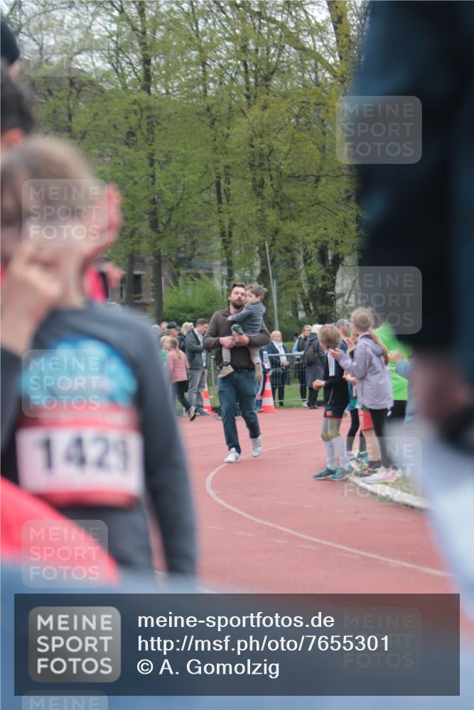 13.04.2025 - Hammer Lauf A. Gomolzig http://msf.ph/oto/7655301 13.04.2025 09:12:30 Ziel  meine-sportfotos.de